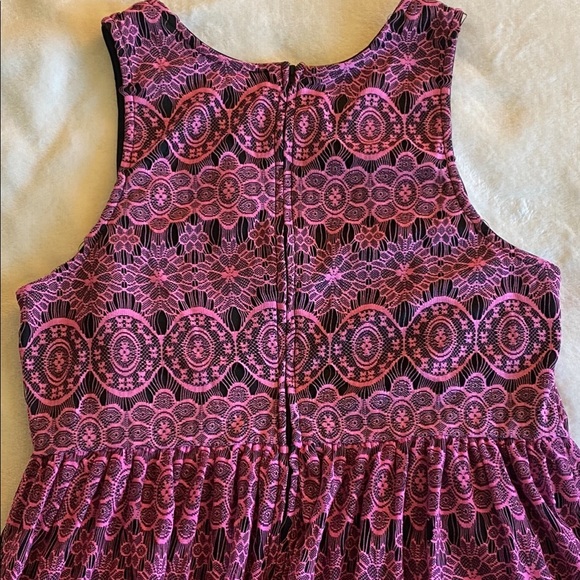 FOREVER 21 PLUS | Pink Lace Dress - 1X - Picture 6 of 8